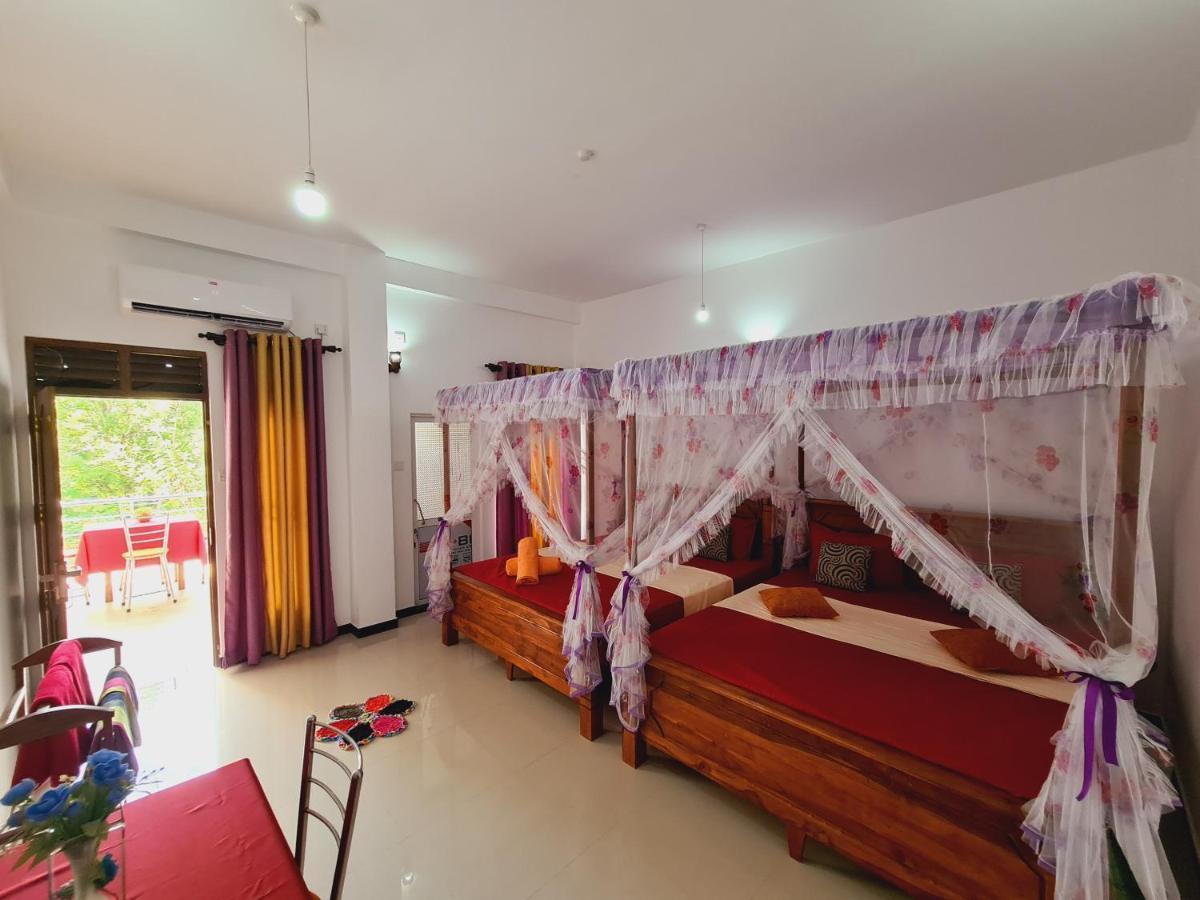 Jungle Lodge Udawalawe Buitenkant foto